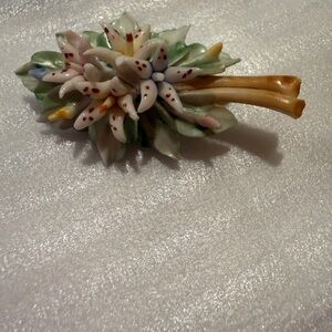 Vintage 1950s Italian Hand Crafted Capo di Monte Style Porcelain Floral Brooch